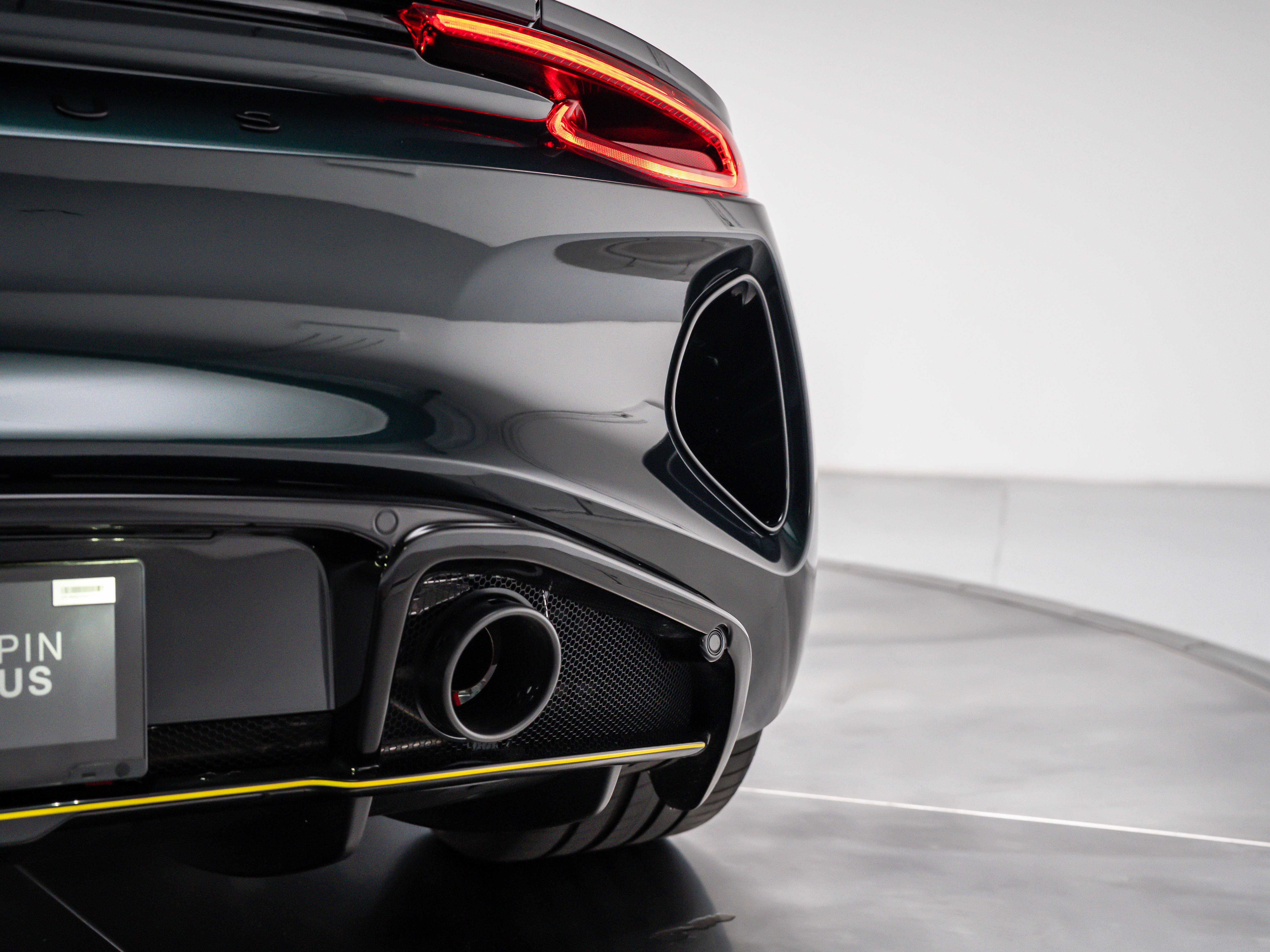 2026 Lotus Emira Turbo SE - Photo 31