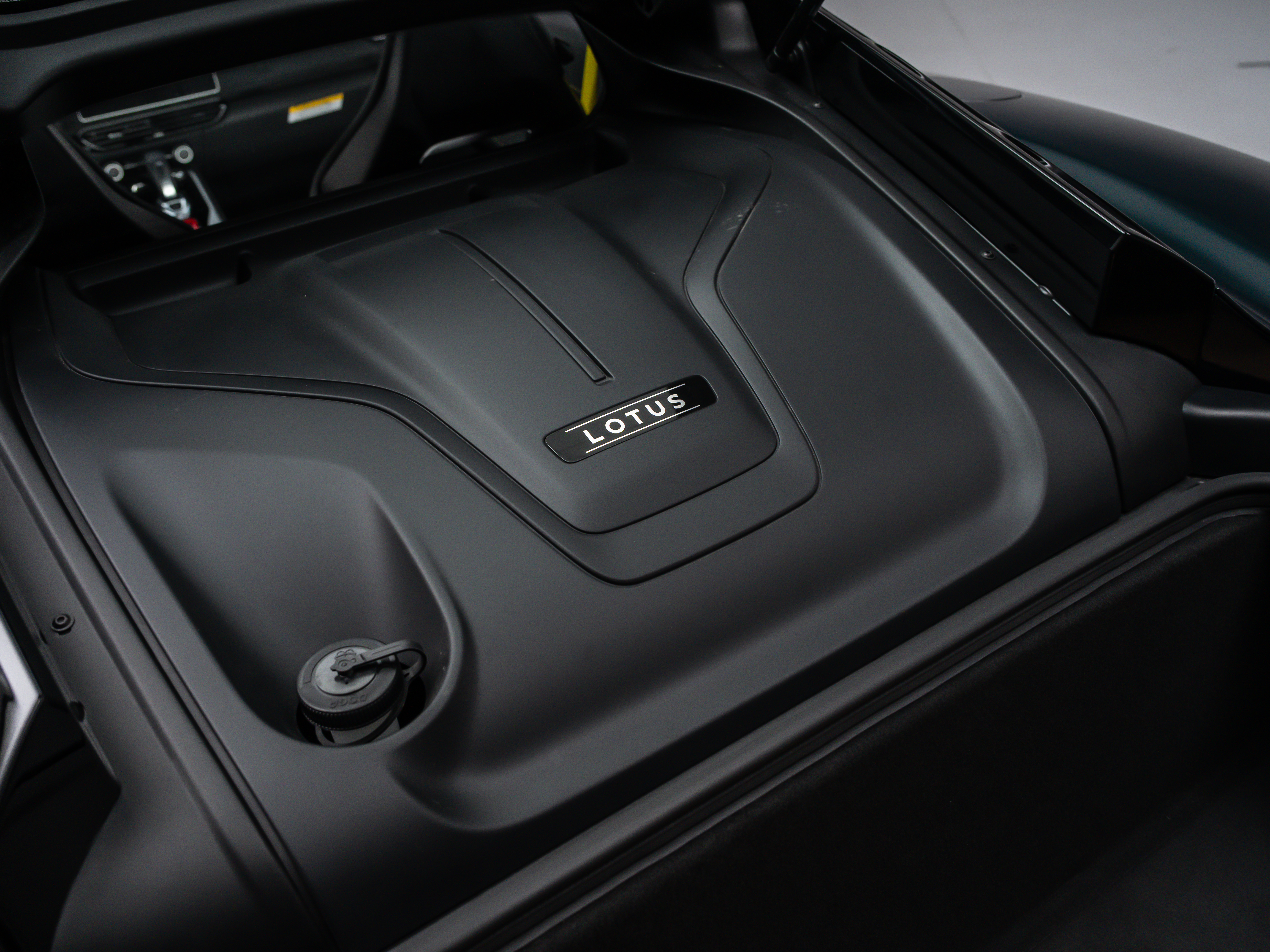 2026 Lotus Emira Turbo SE - Photo 33