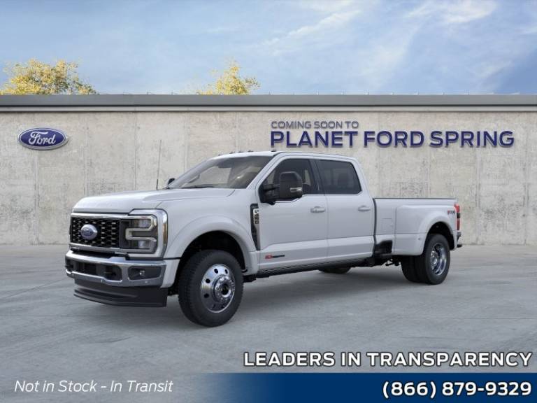 2026 Ford Super Duty F-450 DRW LARIAT 4WD Crew Cab 8' Box