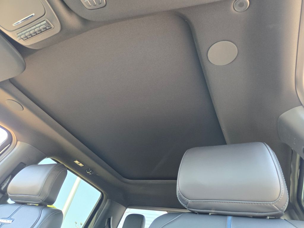 2026 Ford F-350 Super Duty Platinum - Photo 10