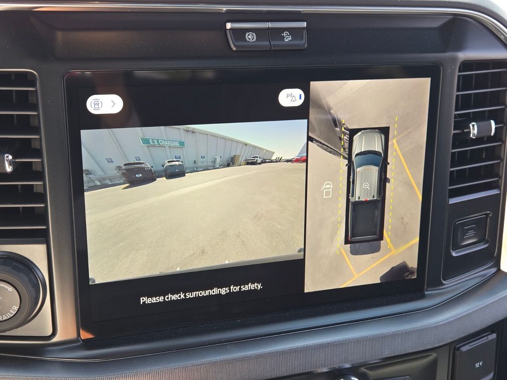 2026 Ford F-350 Super Duty Platinum - Photo 16