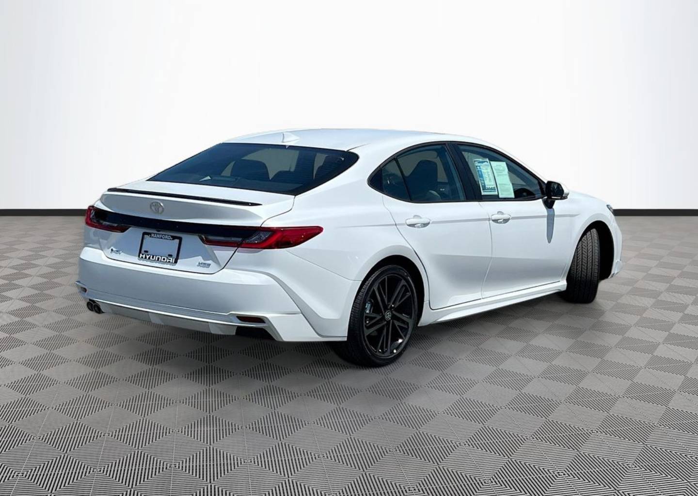 2026 Toyota Camry XSE - Photo 8