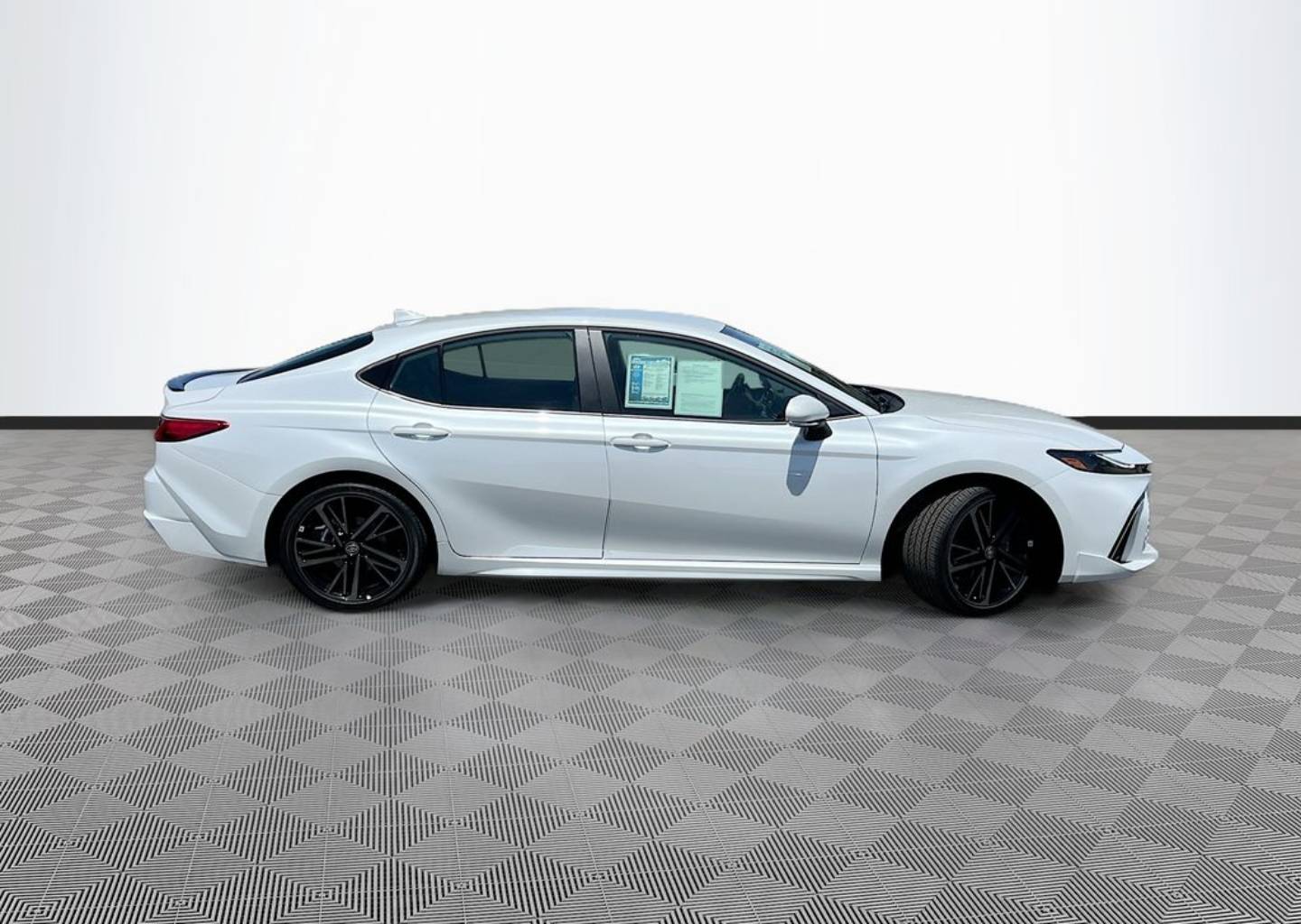 2026 Toyota Camry XSE - Photo 9