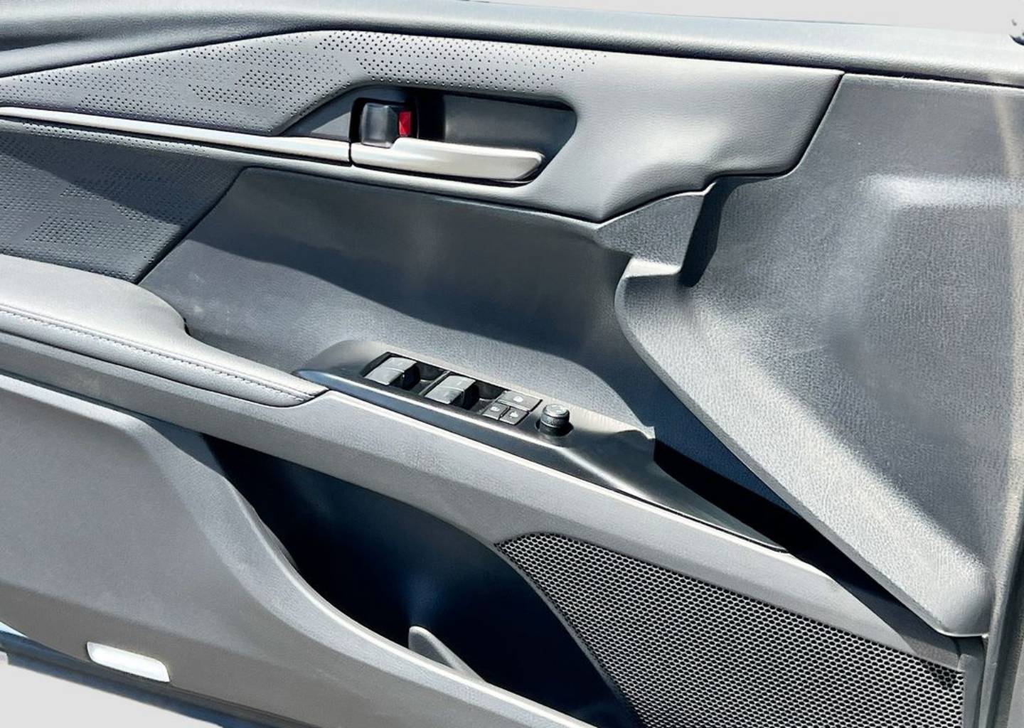 2026 Toyota Camry XSE - Photo 21