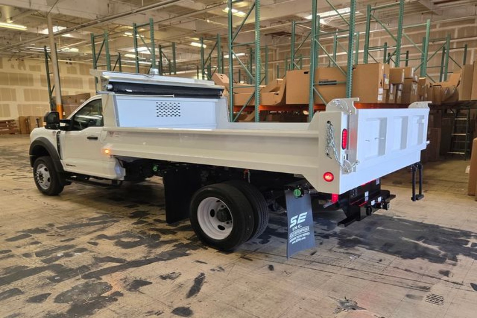 2024 Ford F-550 Super Duty Chassis Cab XL - Photo 6