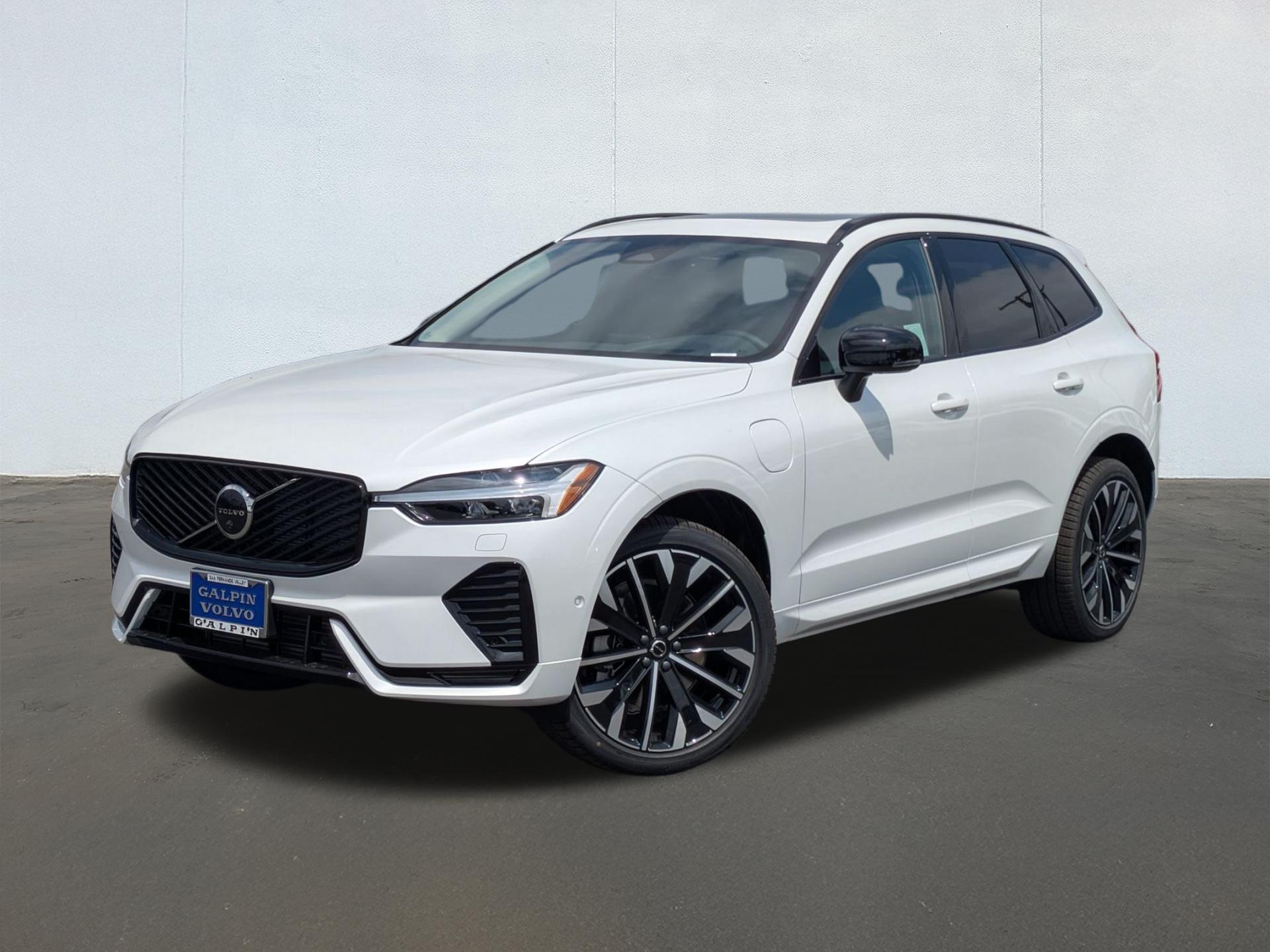 New 2026 Volvo XC60 Plug-In Hybrid Ultra, T8 AWD Electric/Gasoline, Dark