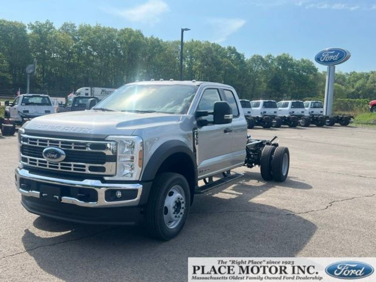 2026 Ford F-550 Super Duty Chassis Cab
