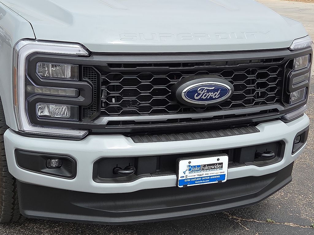2026 Ford F-250 Super Duty XL - Photo 9