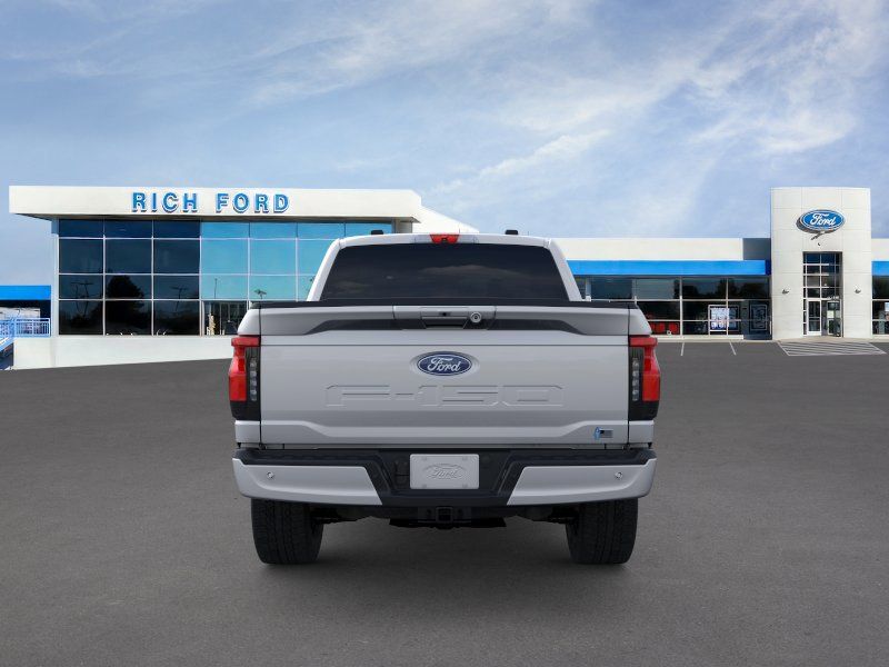 2025 Ford F-150 Lightning Flash - Photo 7