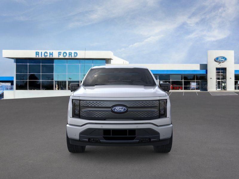 2025 Ford F-150 Lightning Flash - Photo 8
