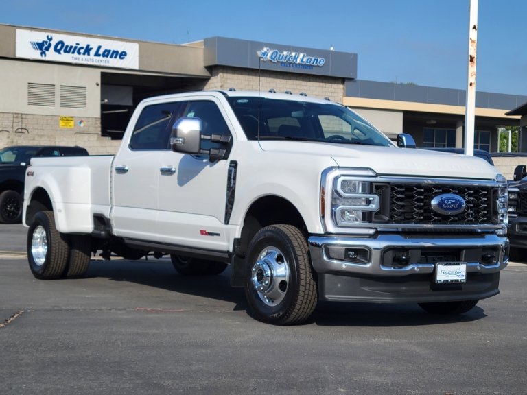 2026 Ford Super Duty F-350 DRW LARIAT