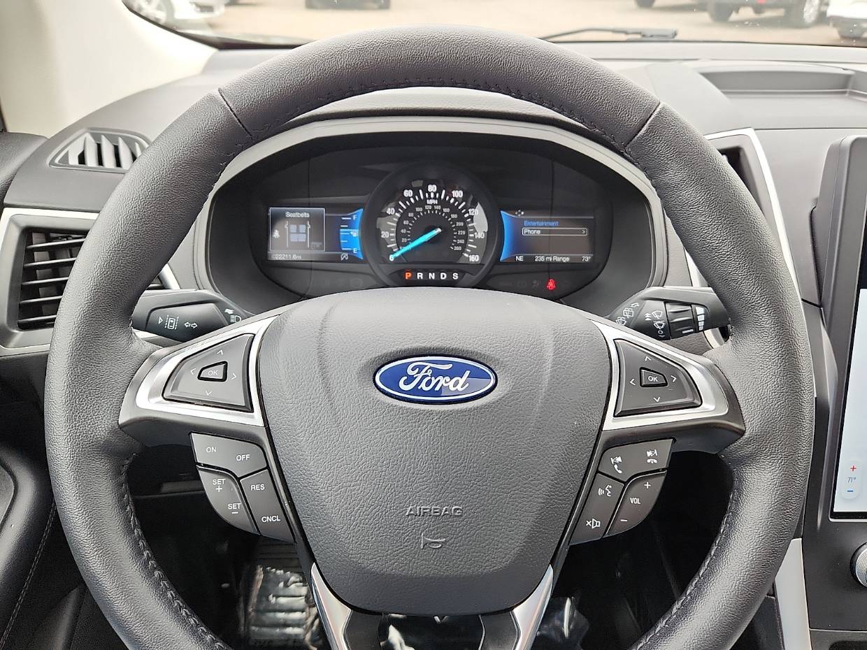 2024 Ford Edge SEL - Photo 18