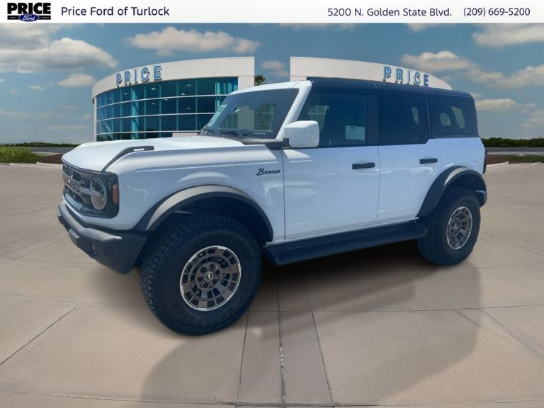 2026 Ford Bronco Outer Banks Sinister Bronze