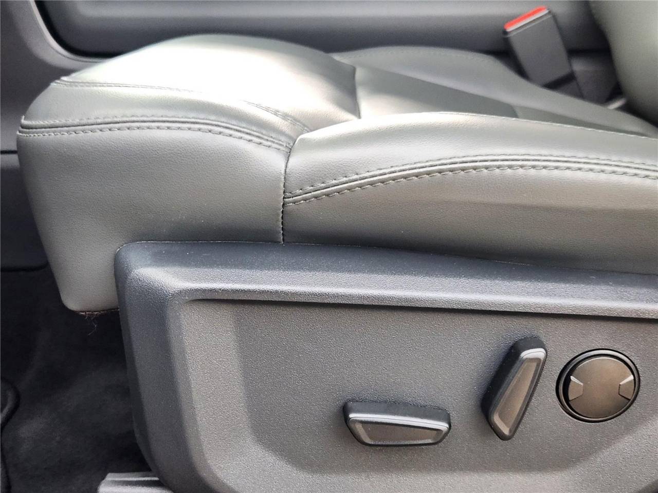 2026 Ford Expedition Active - Photo 17