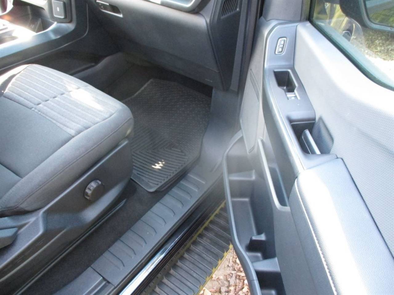 2023 Ford F-150 XL - Photo 14