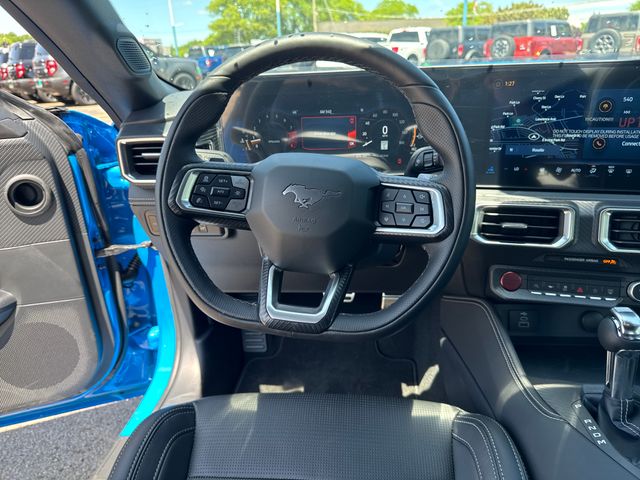 2025 Ford Mustang GT Premium - Photo 13
