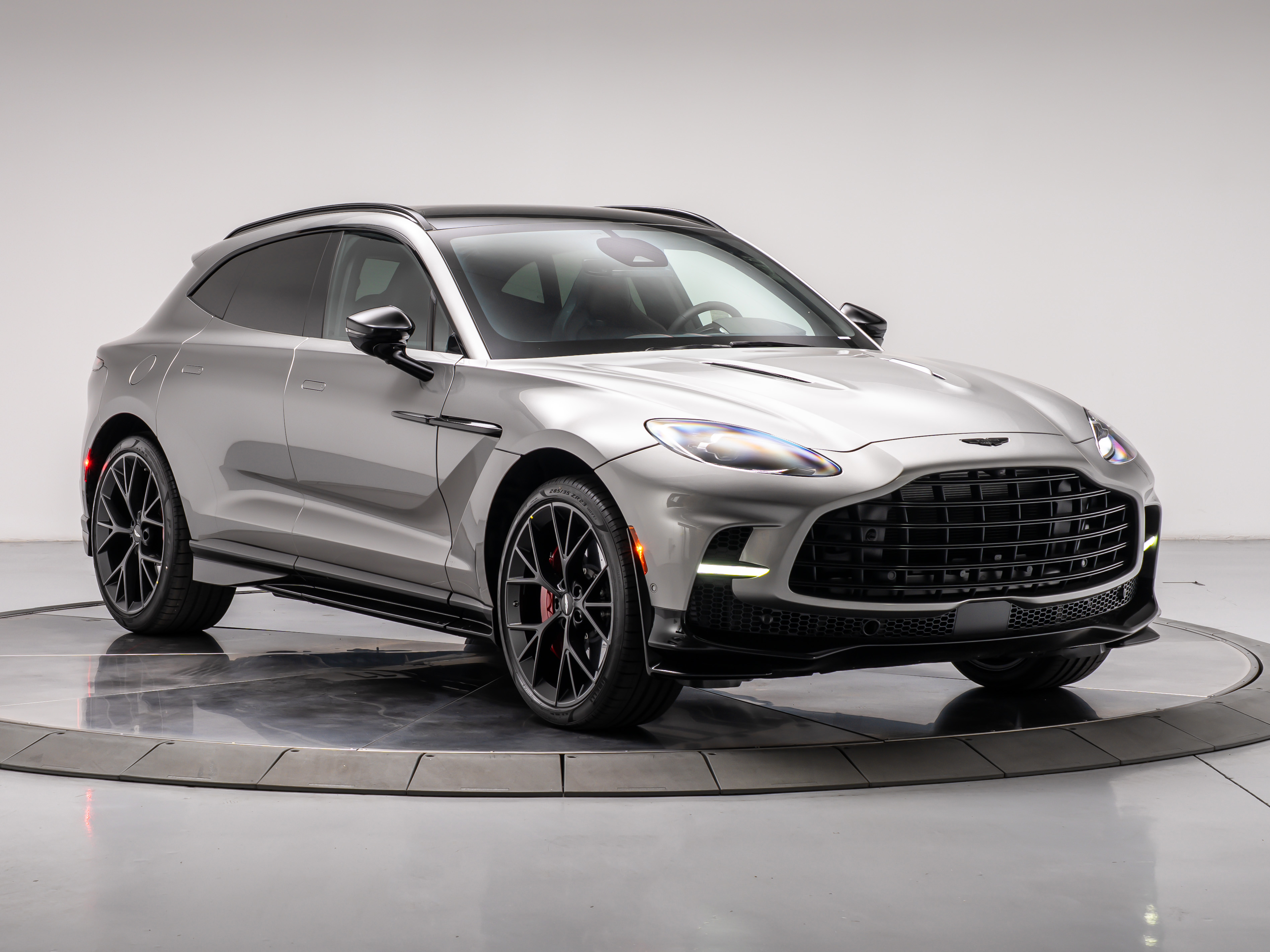 New 2026 Aston Martin DBX 707