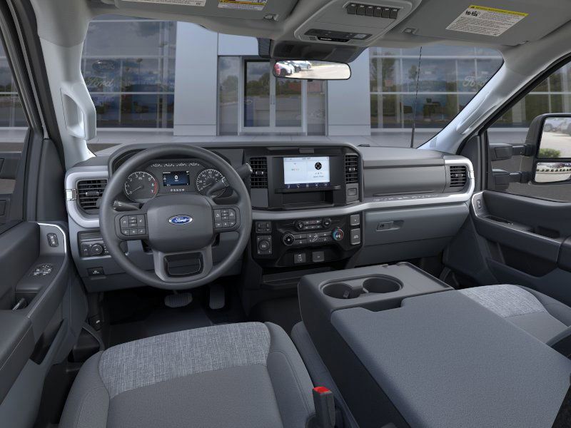 2025 Ford F-350 Super Duty XLT - Photo 9