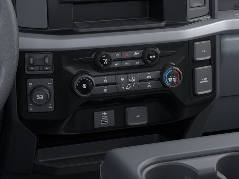 2025 Ford F-350 Super Duty XLT - Photo 15