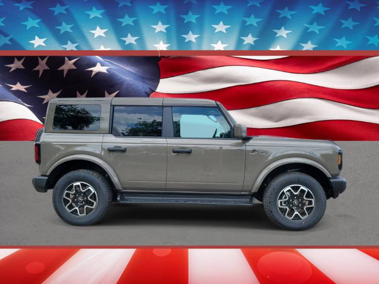2026 Ford Bronco Outer Banks