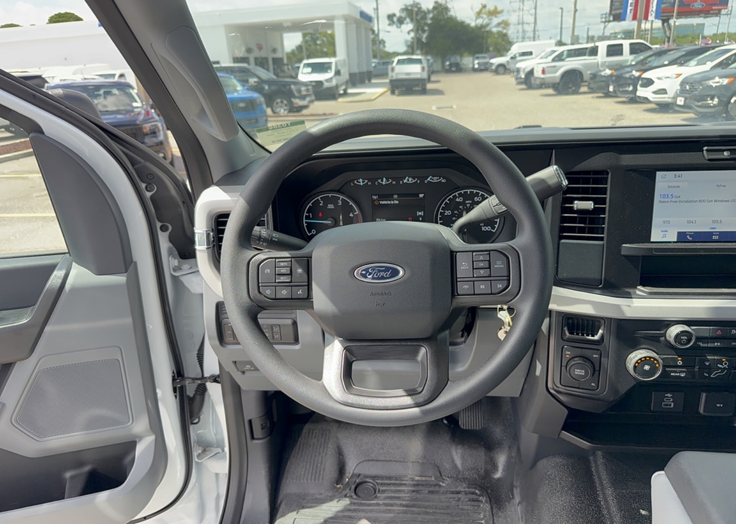 2026 Ford F-350 Super Duty Chassis Cab XL - Photo 31