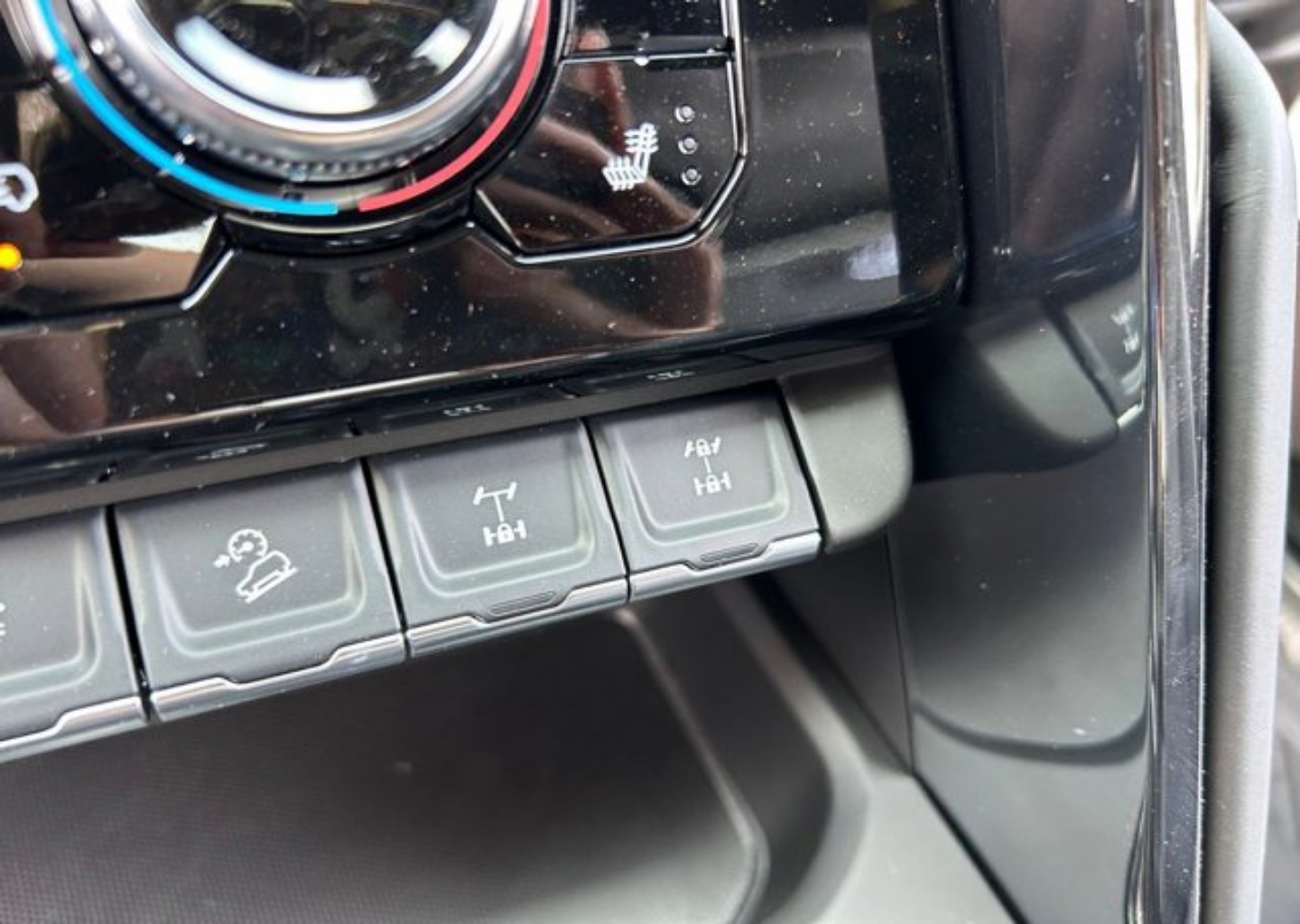 2026 GMC Sierra 1500 AT4X - Photo 43