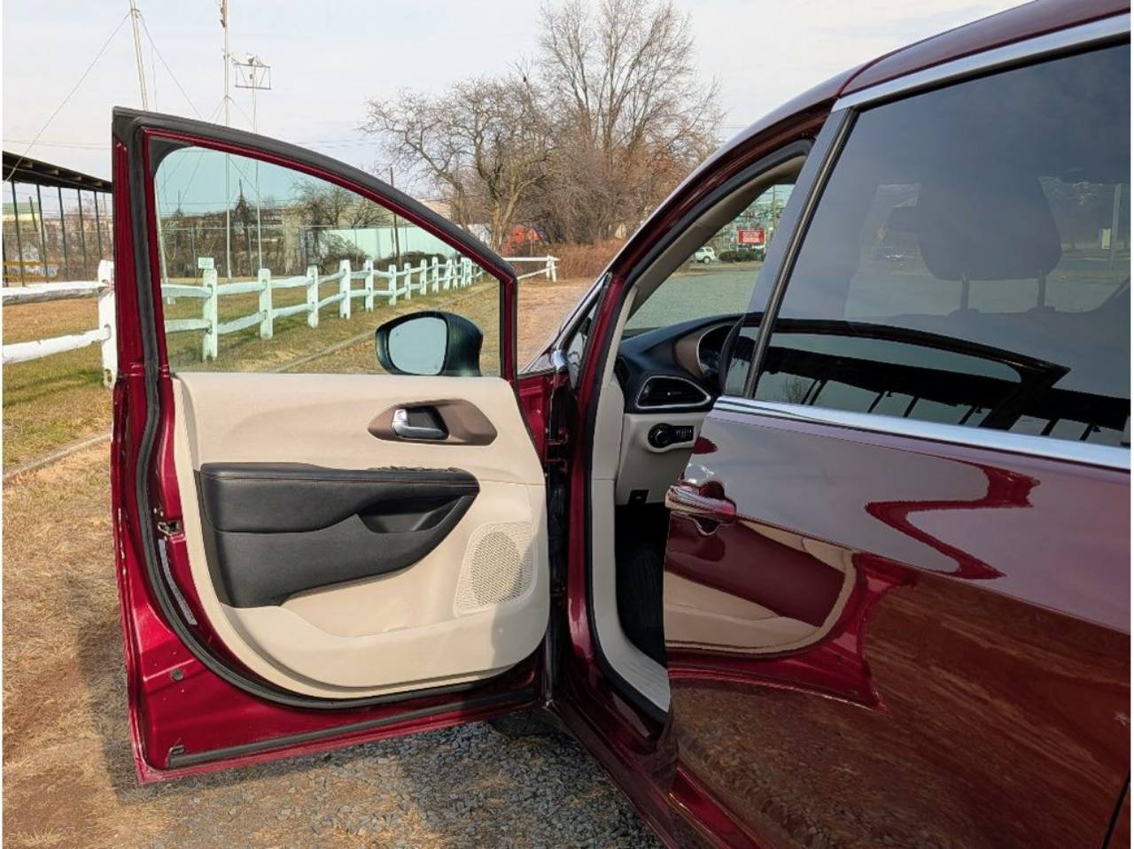 2018 Chrysler Pacifica LX - Photo 9