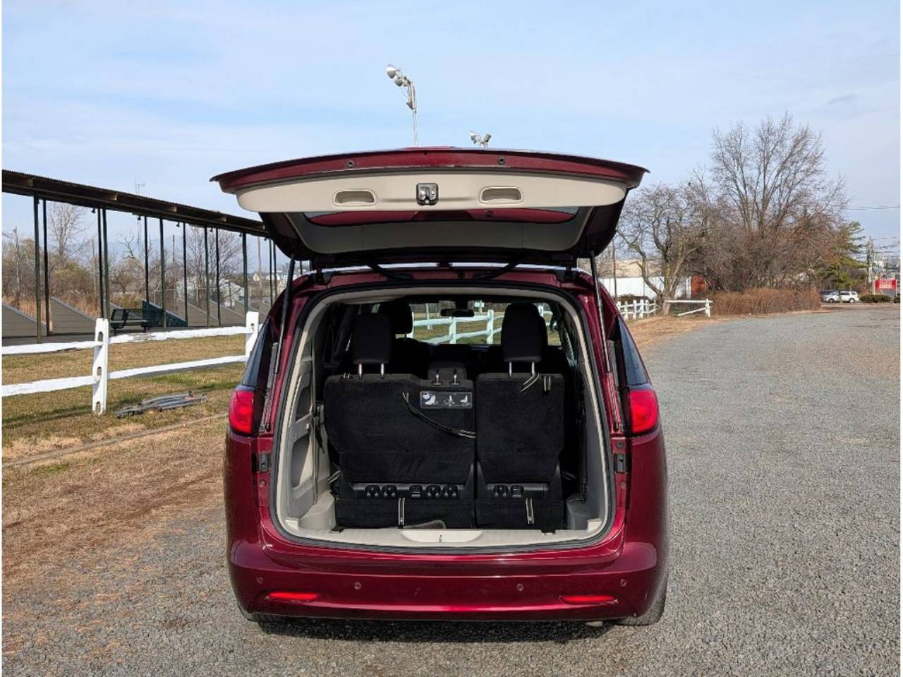 2018 Chrysler Pacifica LX - Photo 13