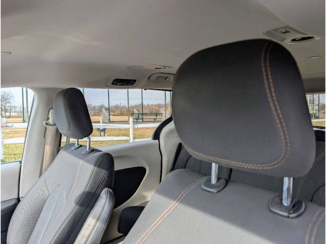 2018 Chrysler Pacifica LX - Photo 15