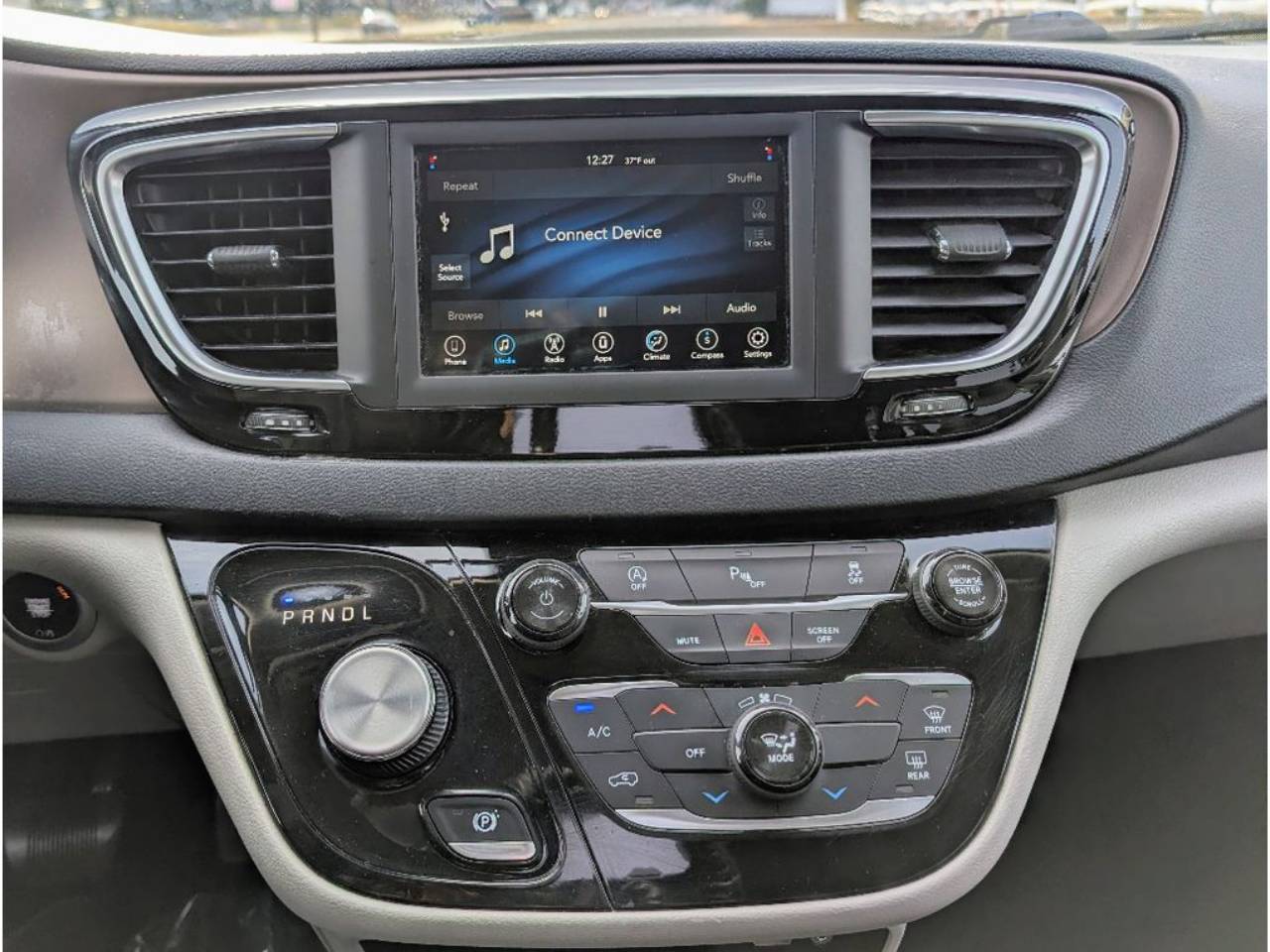 2018 Chrysler Pacifica LX - Photo 22