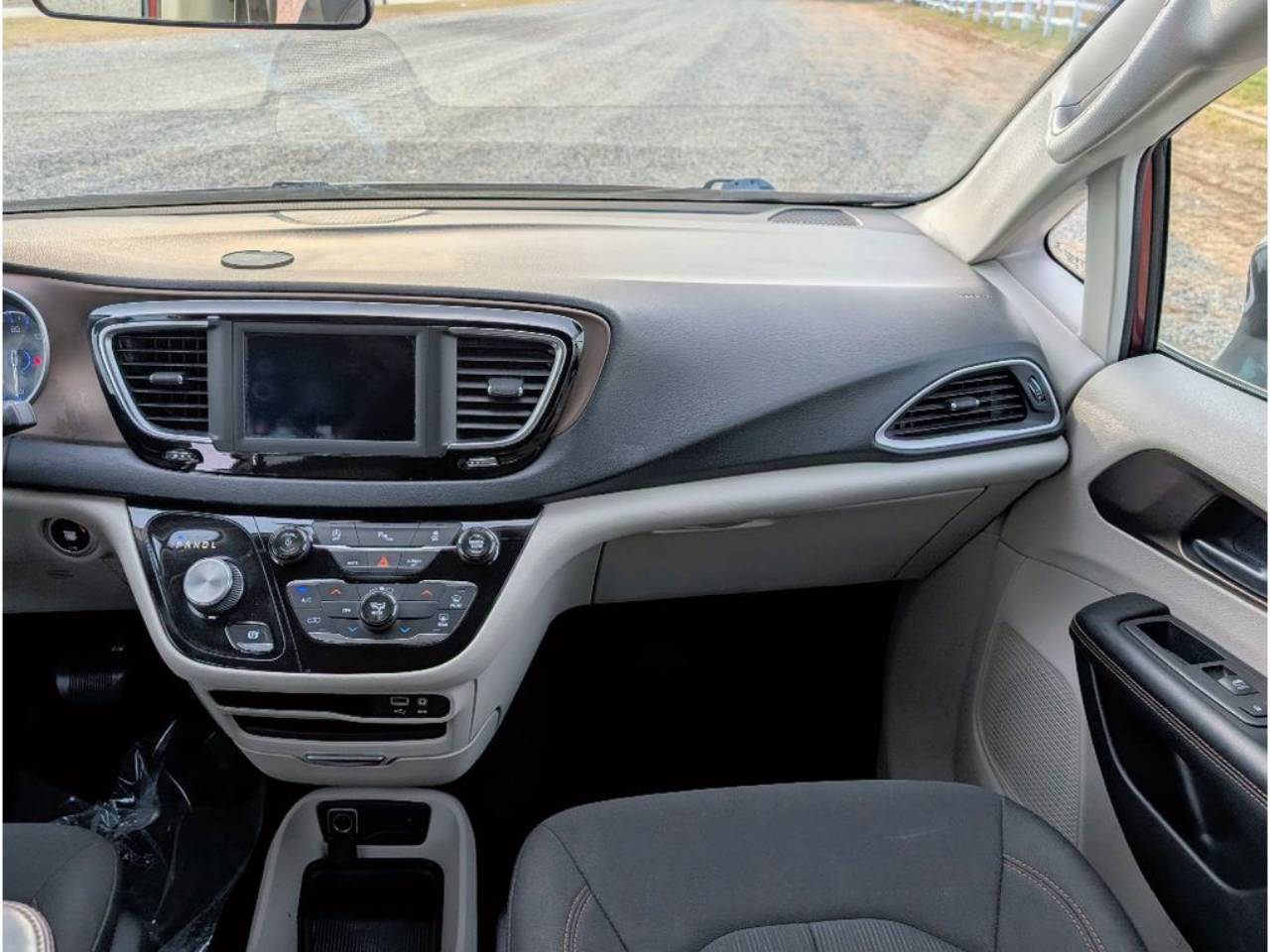 2018 Chrysler Pacifica LX - Photo 28
