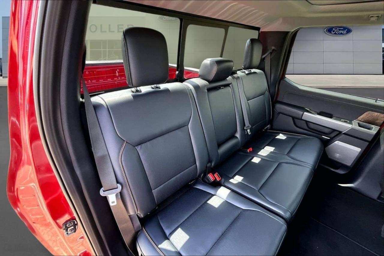 2026 Ford F-250 Super Duty Lariat - Photo 11