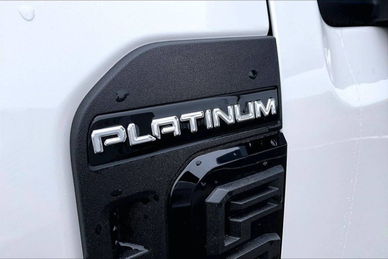 2026 Ford F-250 Super Duty Platinum - Photo 10