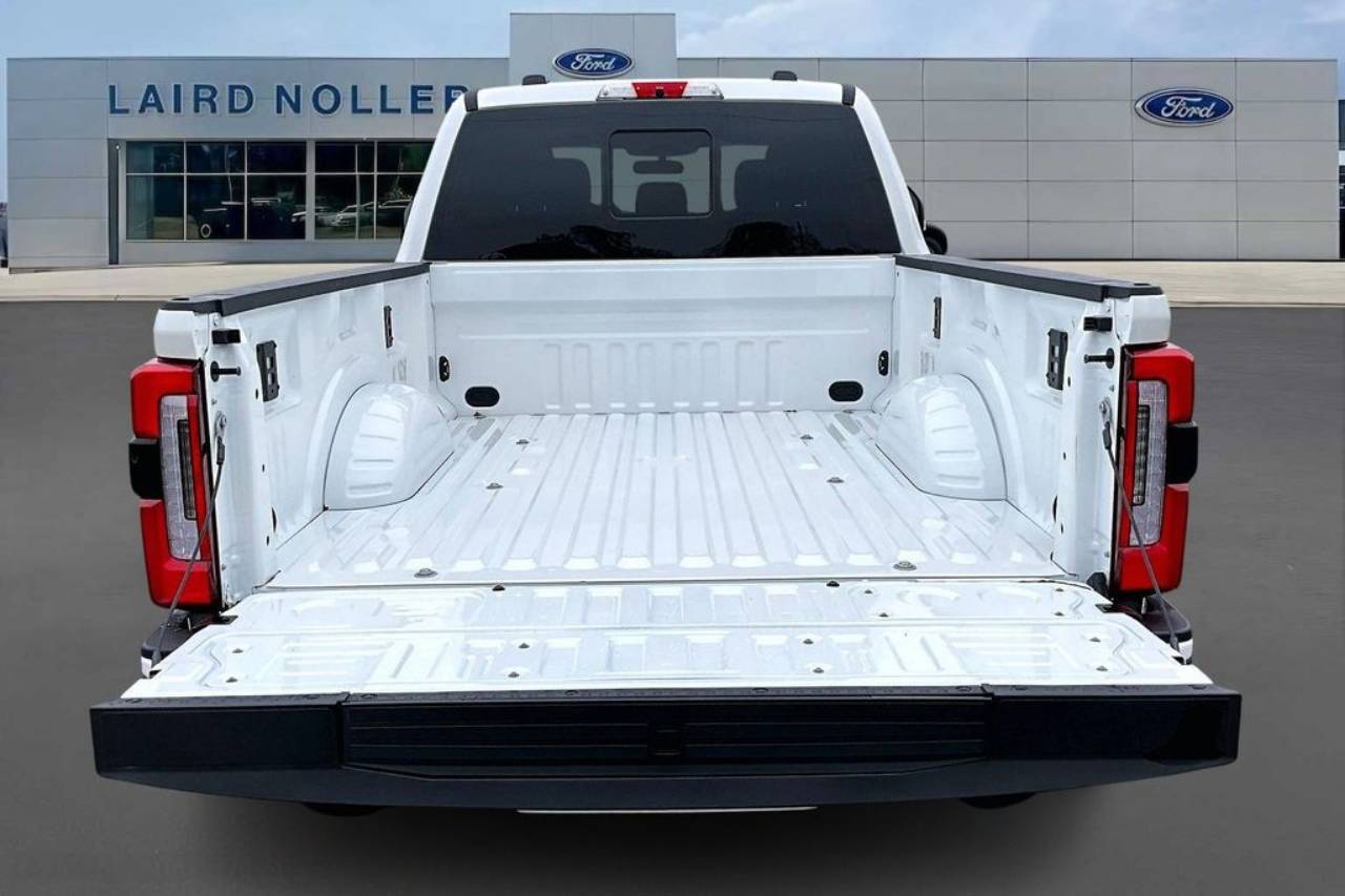 2026 Ford F-250 Super Duty Platinum - Photo 16