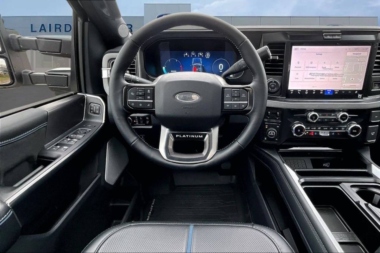 2026 Ford F-250 Super Duty Platinum - Photo 17