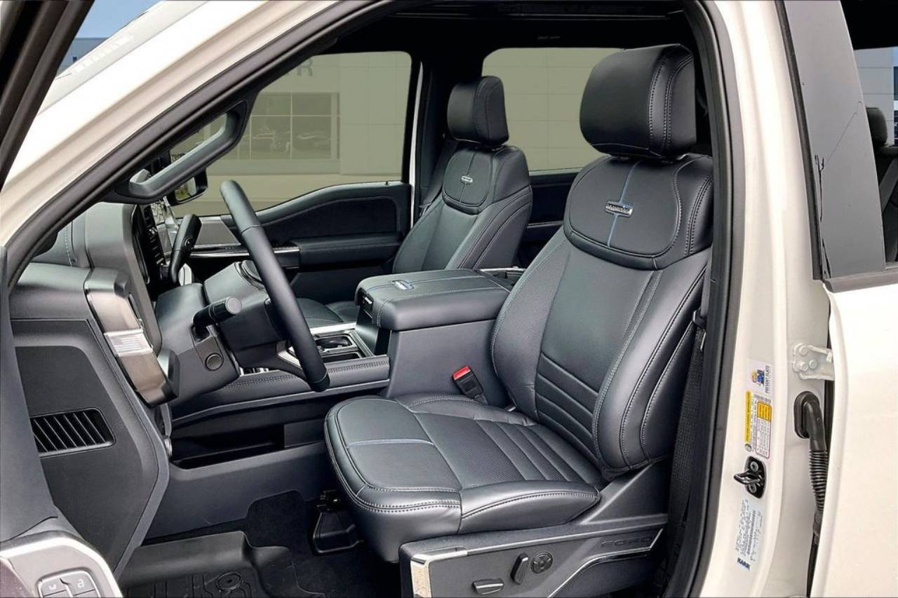 2026 Ford F-250 Super Duty Platinum - Photo 27