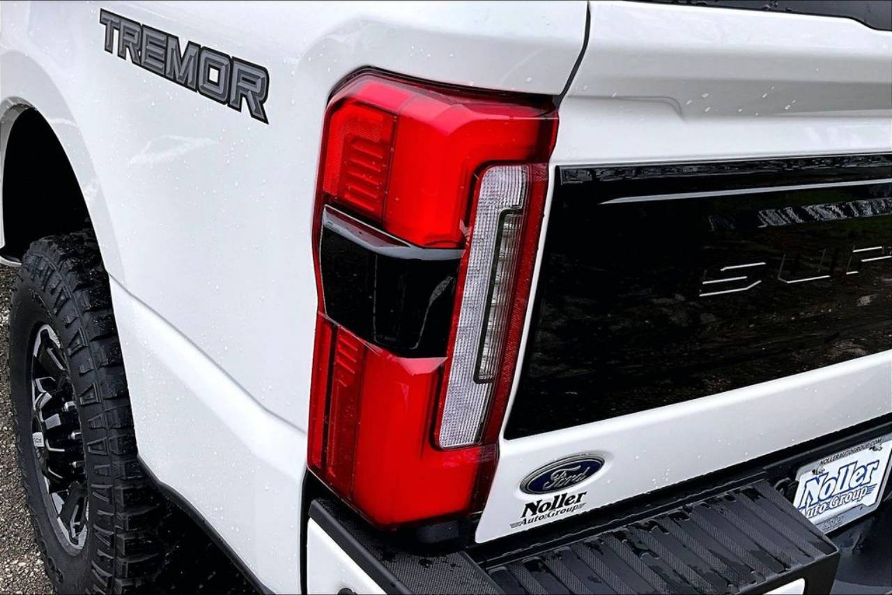 2026 Ford F-250 Super Duty Platinum - Photo 29