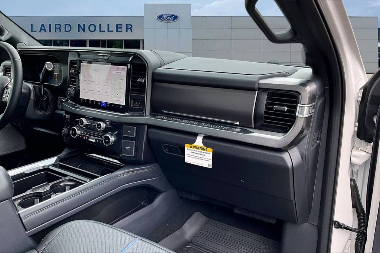 2026 Ford F-250 Super Duty Platinum - Photo 30