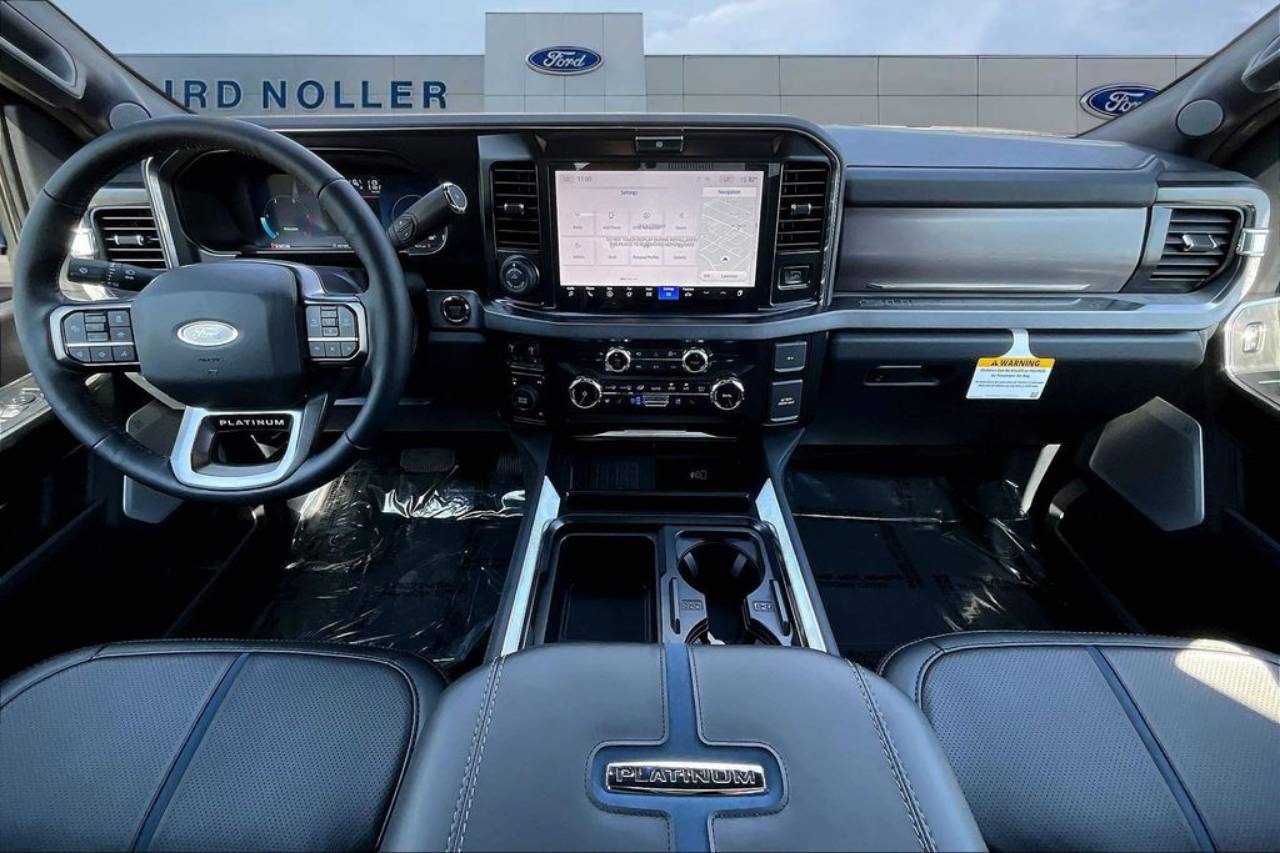 2026 Ford F-250 Super Duty Platinum - Photo 6