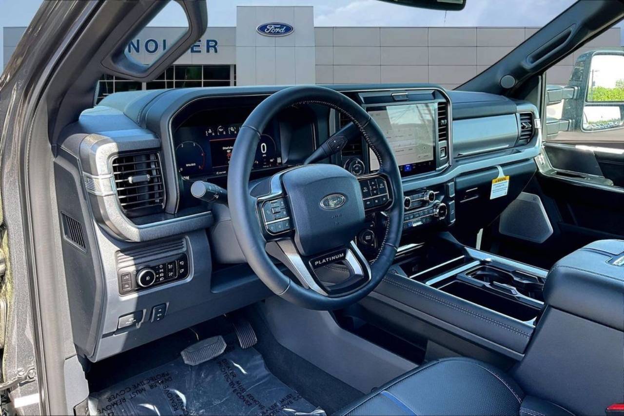 2026 Ford F-250 Super Duty Platinum - Photo 8