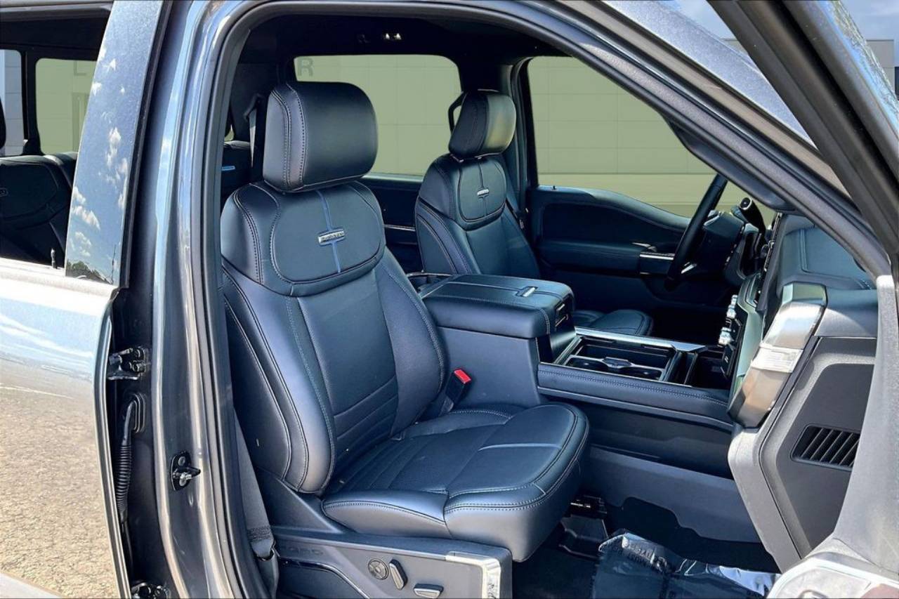 2026 Ford F-250 Super Duty Platinum - Photo 12