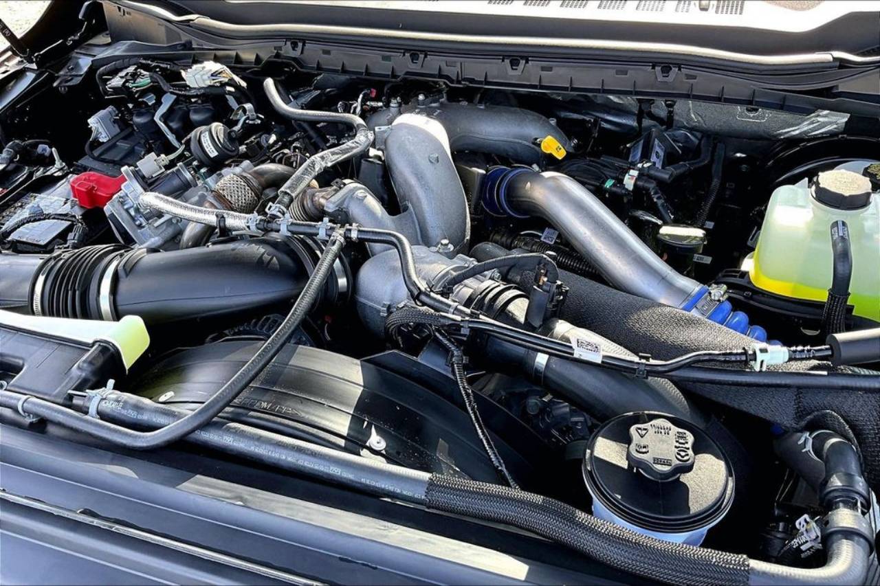 2026 Ford F-250 Super Duty Platinum - Photo 33