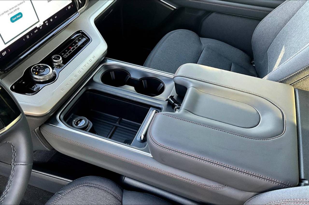 2025 Ford Expedition Active - Photo 24