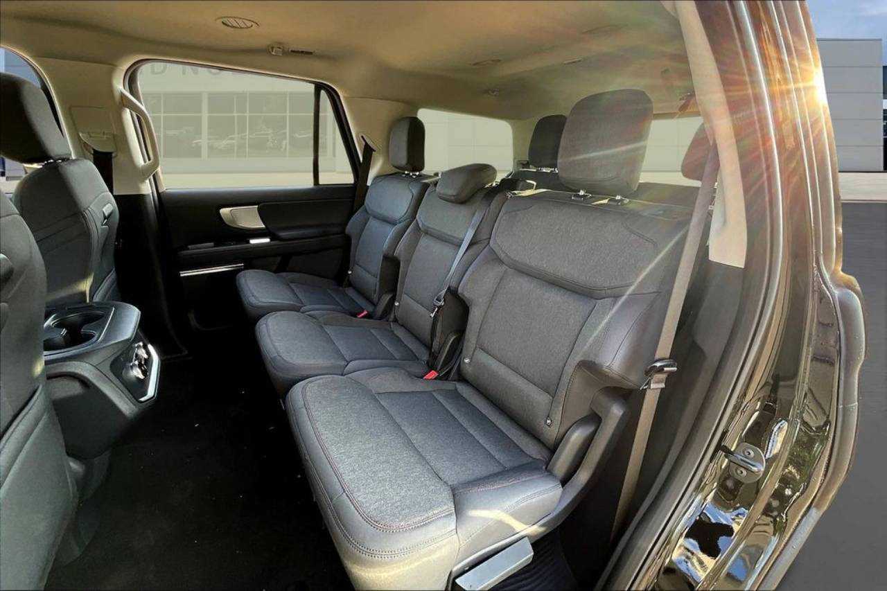 2025 Ford Expedition Active - Photo 27