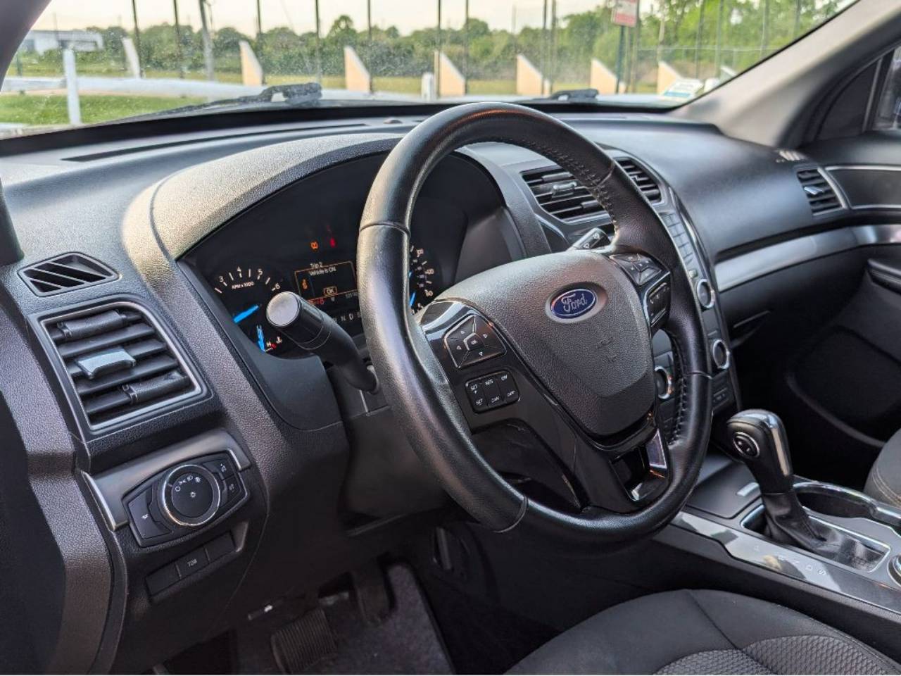 2018 Ford Explorer XLT - Photo 20
