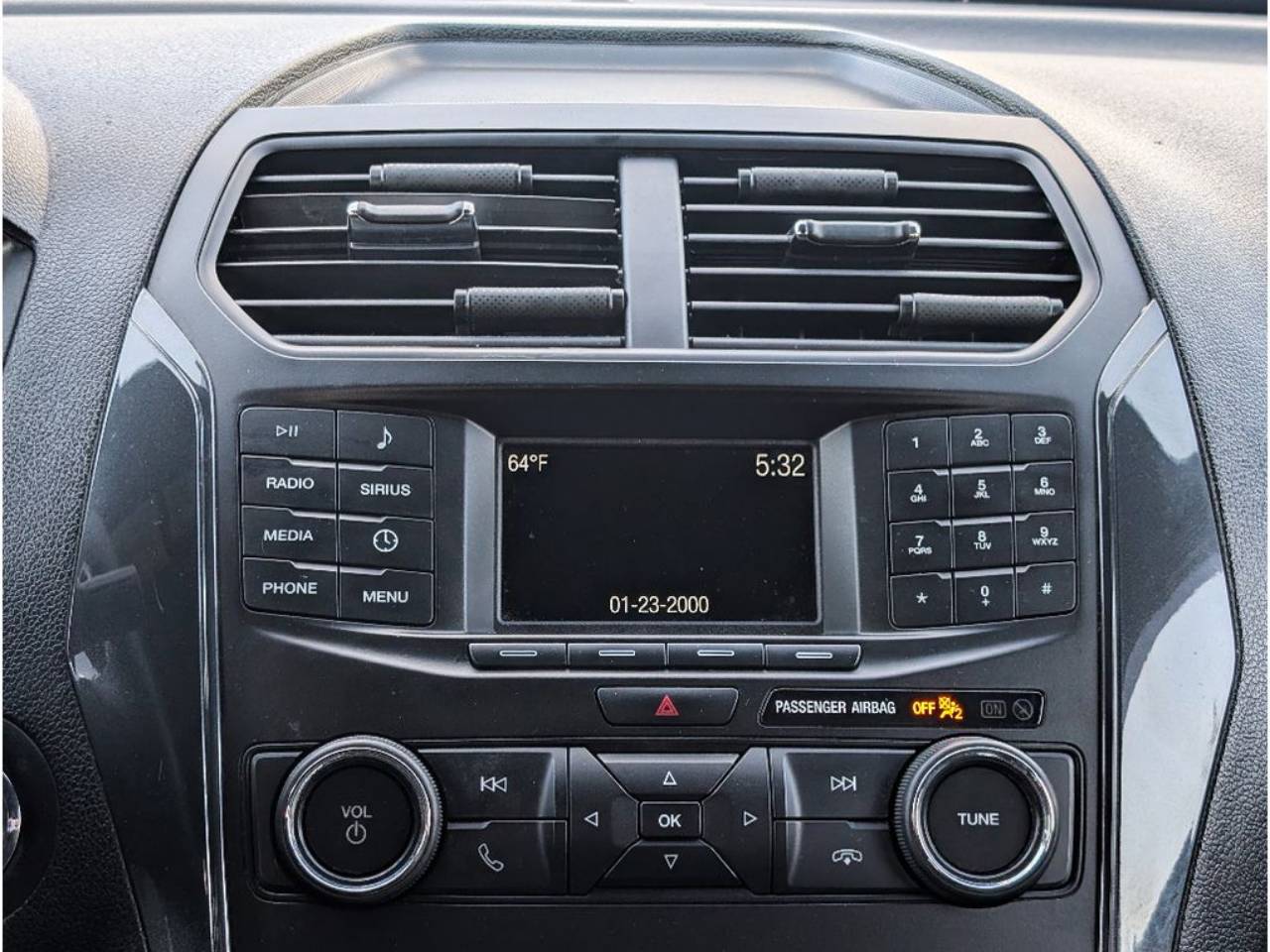 2018 Ford Explorer XLT - Photo 25