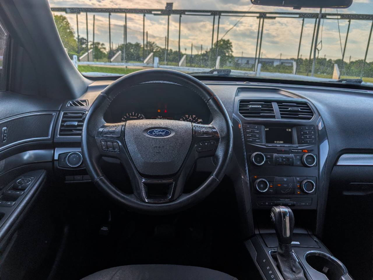 2018 Ford Explorer XLT - Photo 27