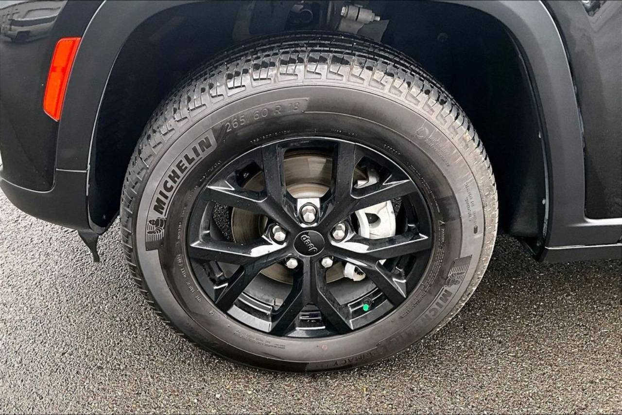 2024 Jeep Grand Cherokee Altitude - Photo 9