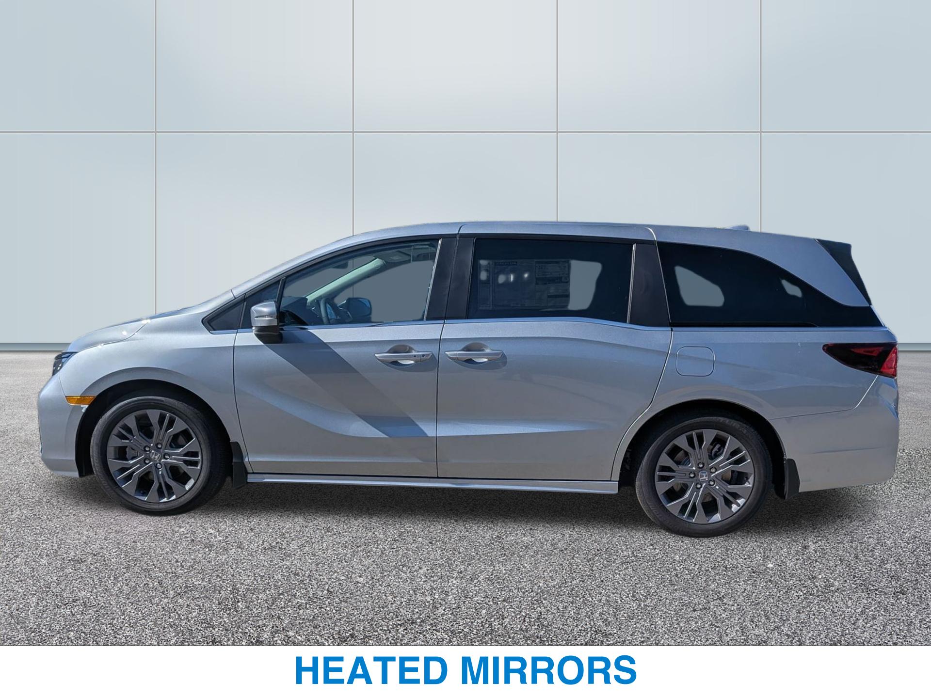 2026 Honda Odyssey Touring - Photo 10