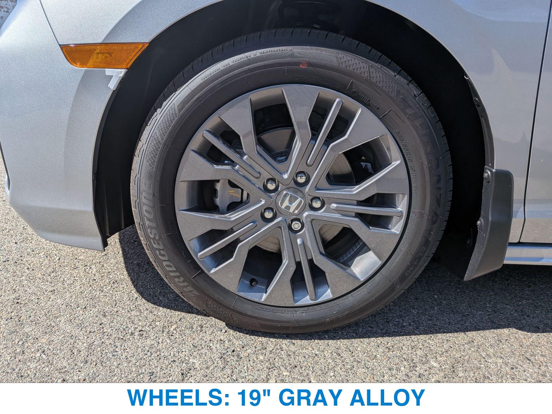 2026 Honda Odyssey Touring - Photo 11